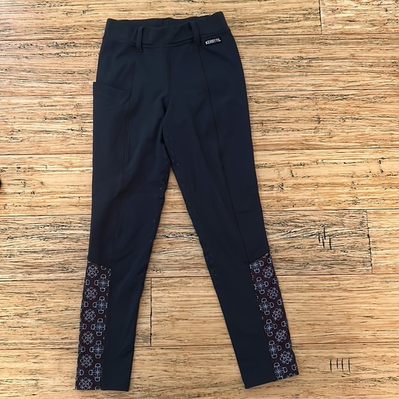 Kids thermo tech riding pants, size medium, barely worn - Picture 3 of 3